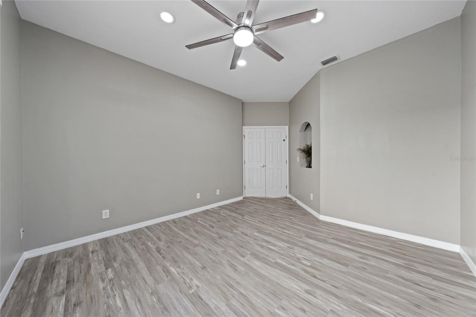 575 TUPELO CIR, DAVENPORT, FL, 33897