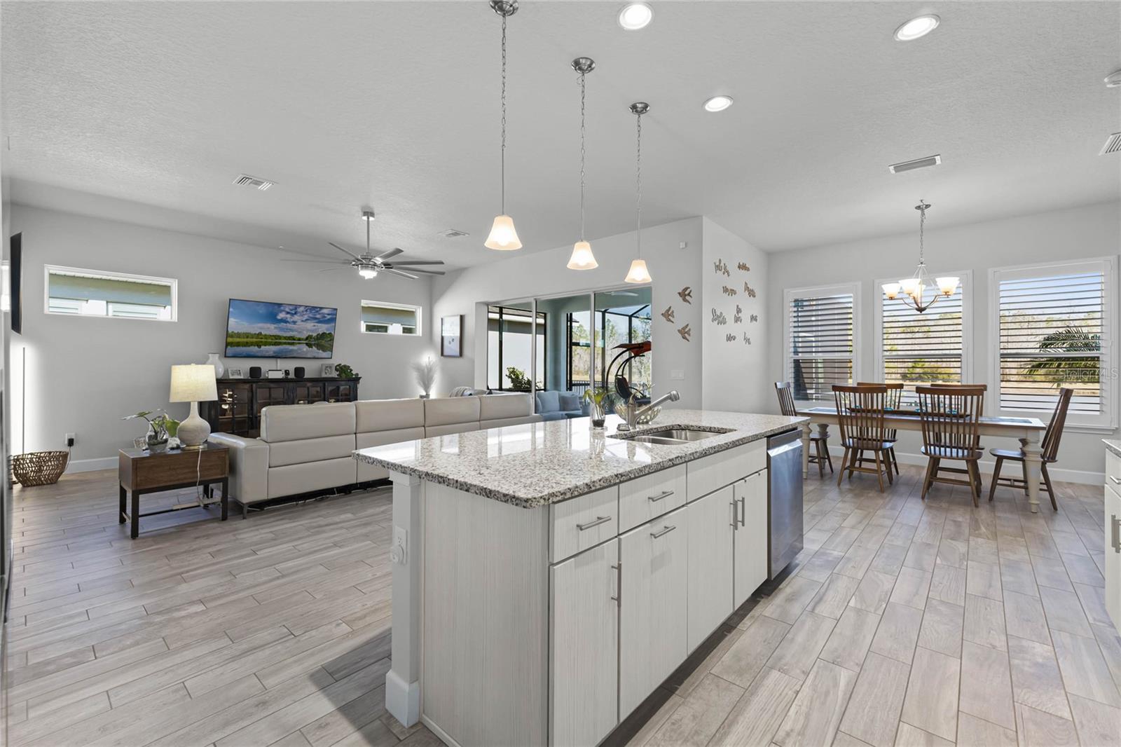 636 MOSAIC BLVD, DAYTONA BEACH, FL, 32124