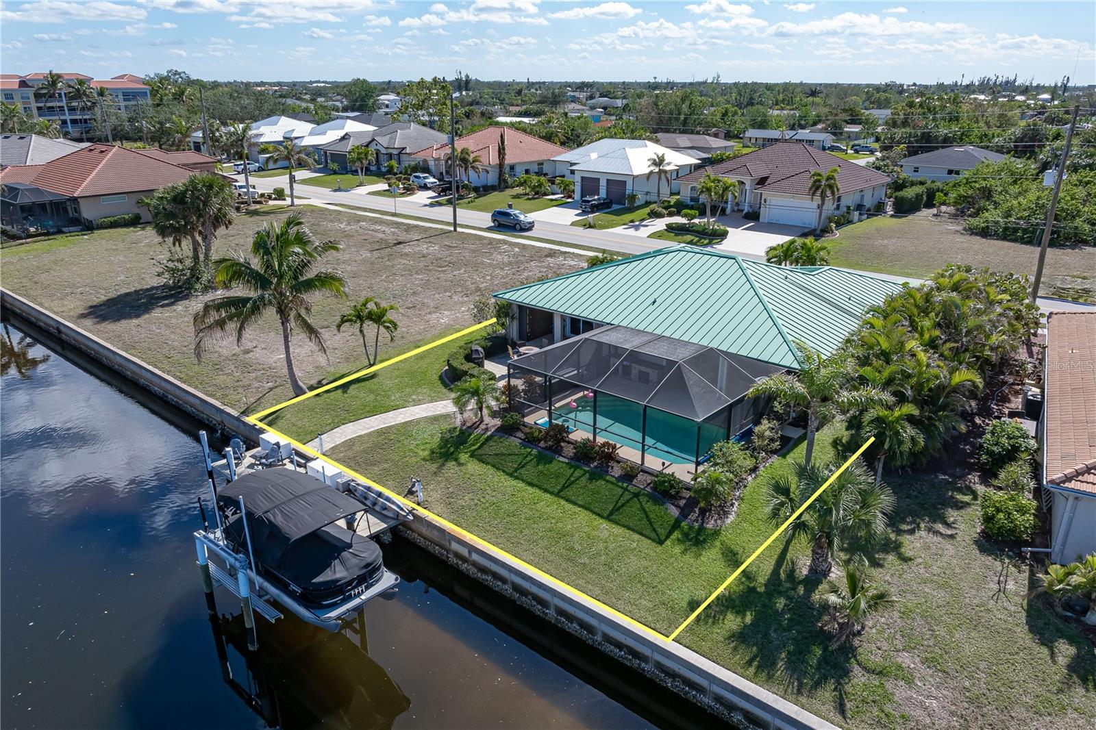 2334 MAGDALINA DR, PUNTA GORDA, FL, 33950