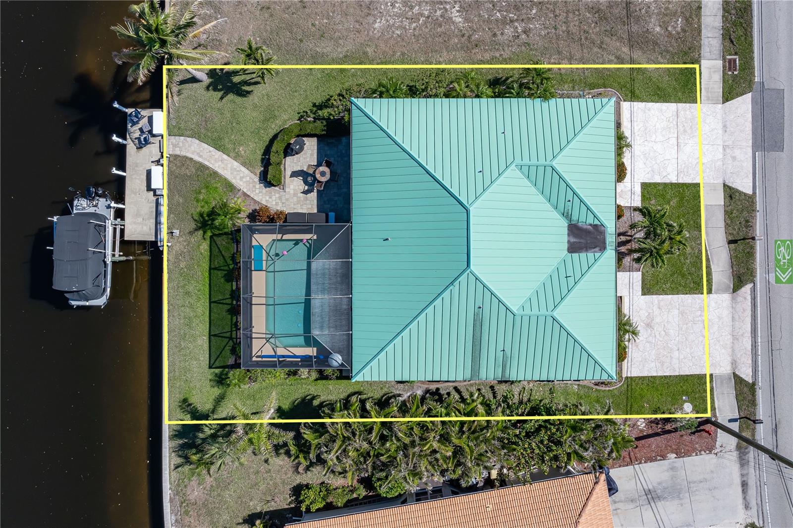 2334 MAGDALINA DR, PUNTA GORDA, FL, 33950