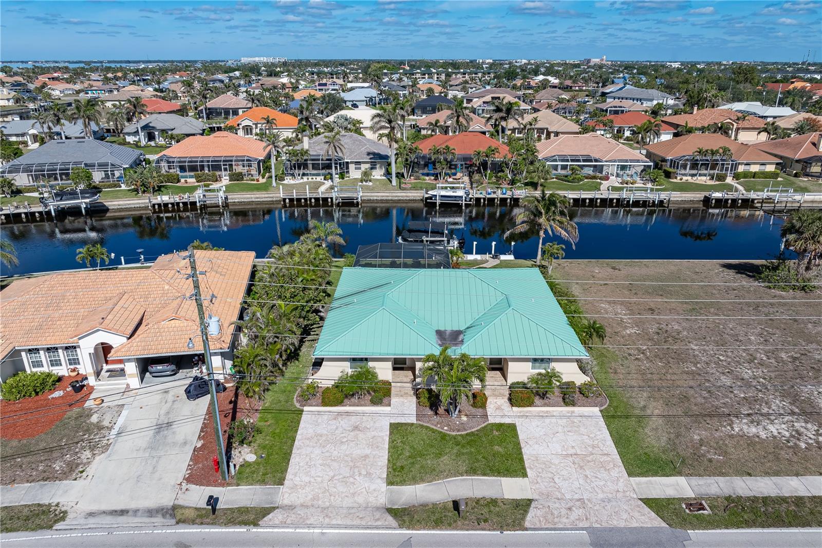 2334 MAGDALINA DR, PUNTA GORDA, FL, 33950