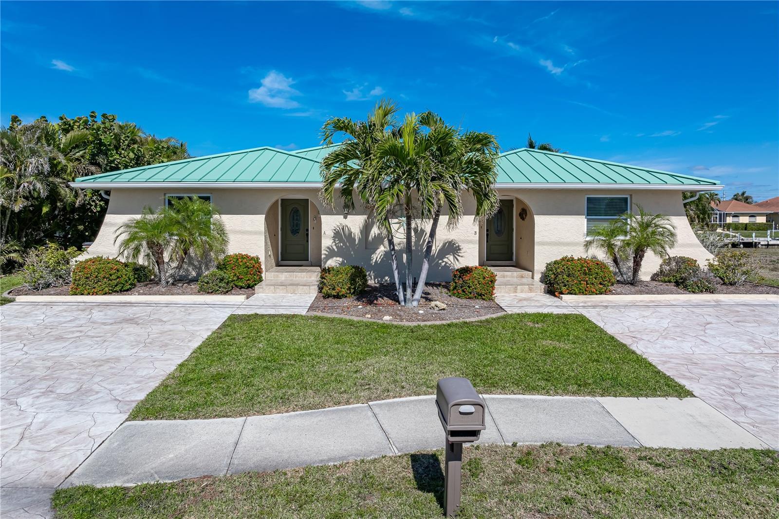 2334 MAGDALINA DR, PUNTA GORDA, FL, 33950