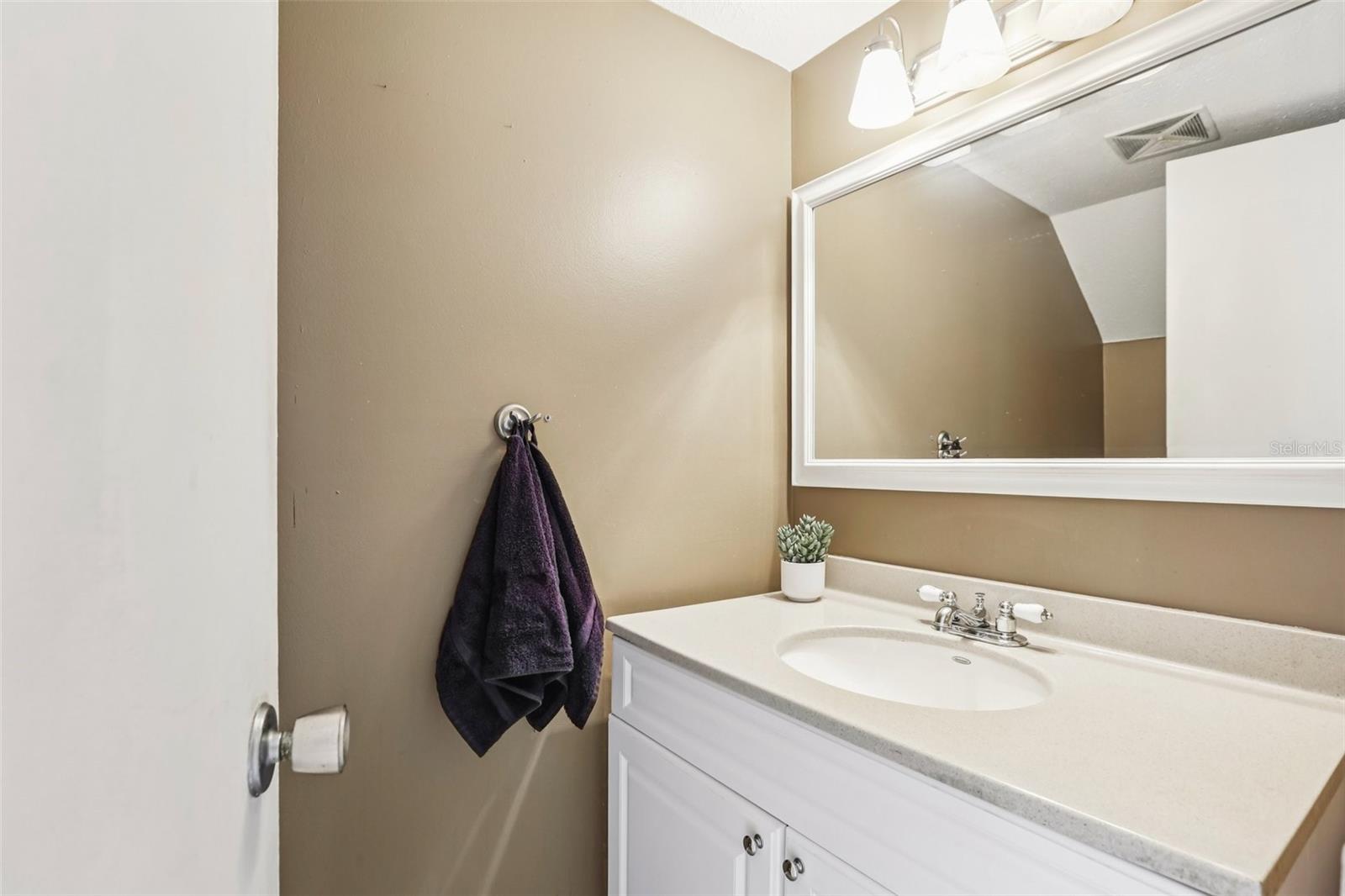 6325 NEWTOWN CIR #25B2, TAMPA, FL, 33615