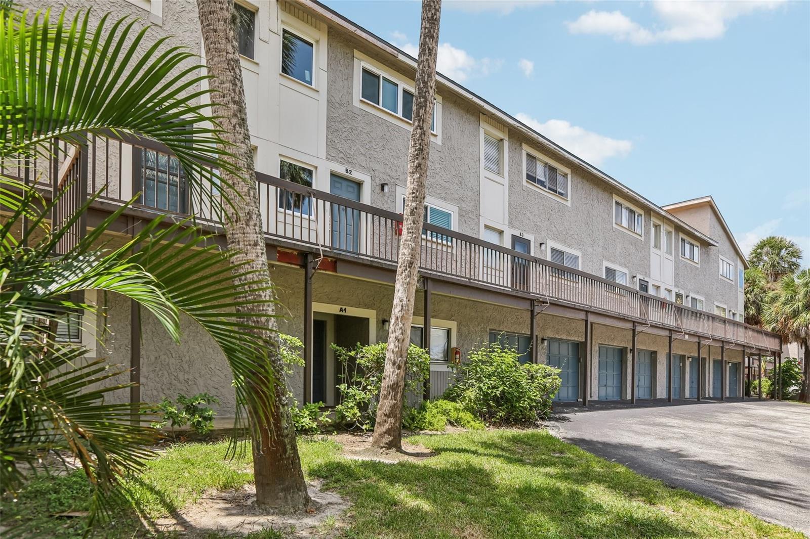 6325 NEWTOWN CIR #25B2, TAMPA, FL, 33615