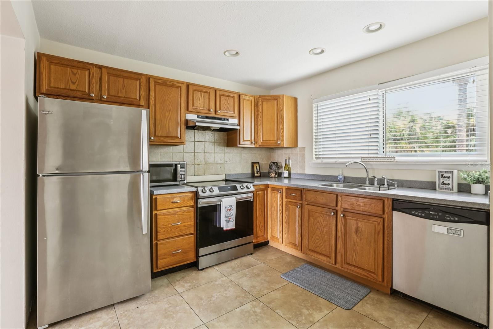 6325 NEWTOWN CIR #25B2, TAMPA, FL, 33615