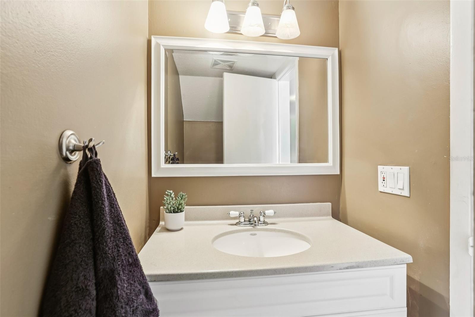 6325 NEWTOWN CIR #25B2, TAMPA, FL, 33615