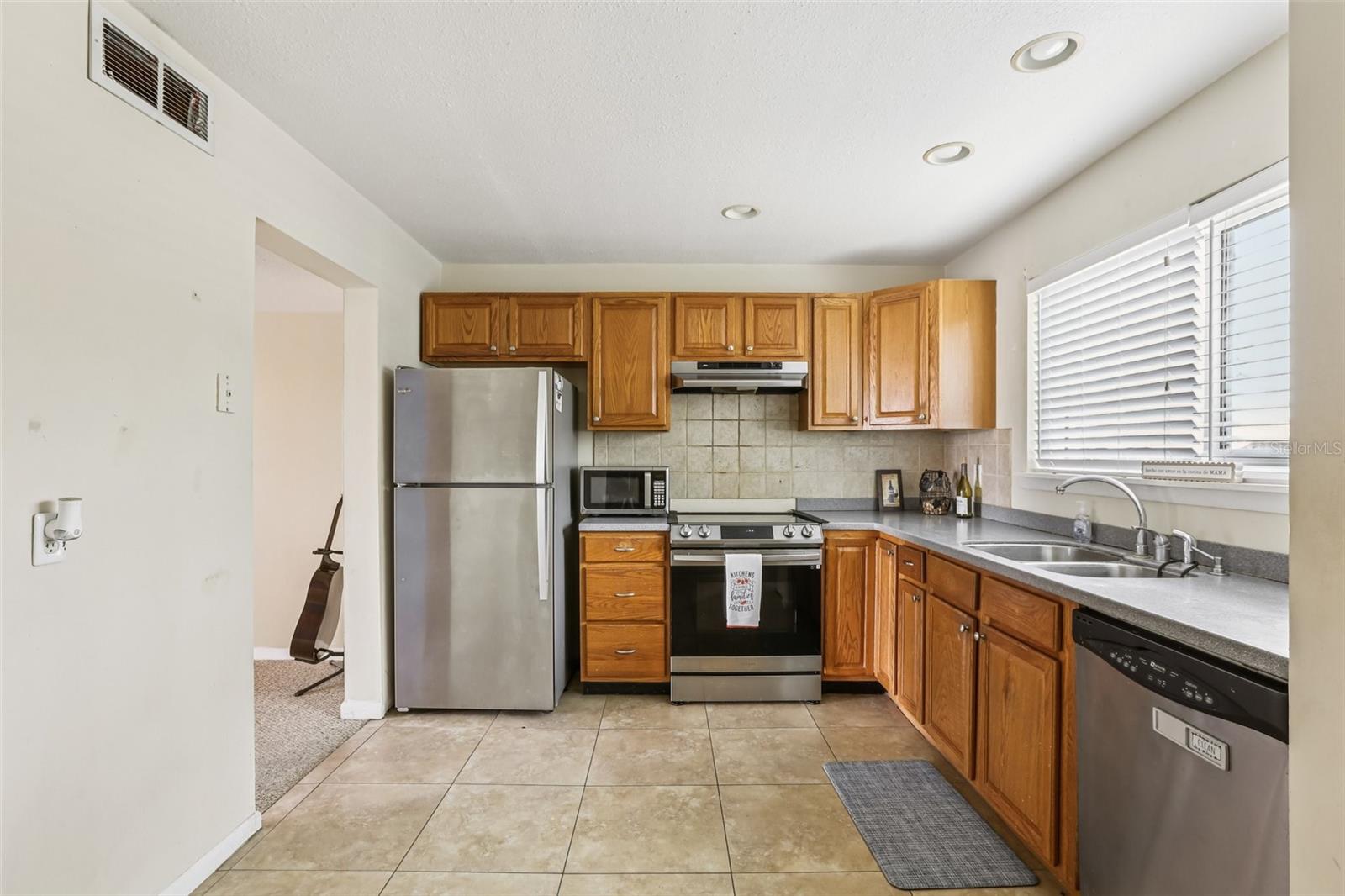 6325 NEWTOWN CIR #25B2, TAMPA, FL, 33615