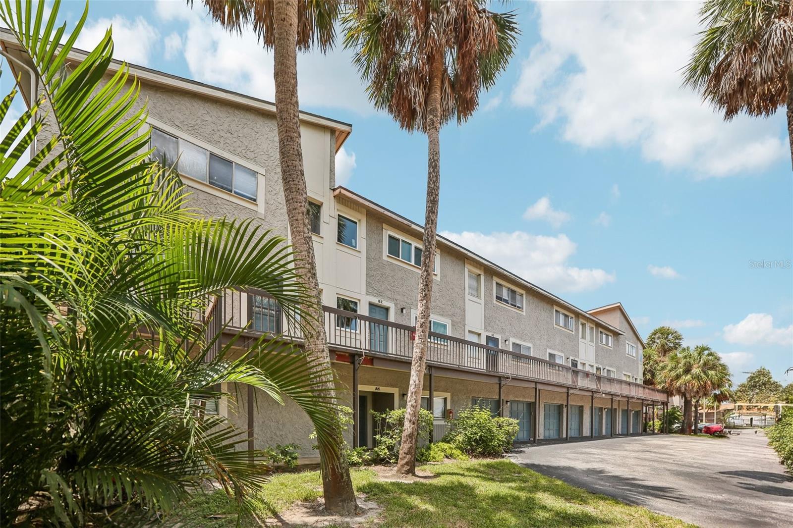 6325 NEWTOWN CIR #25B2, TAMPA, FL, 33615