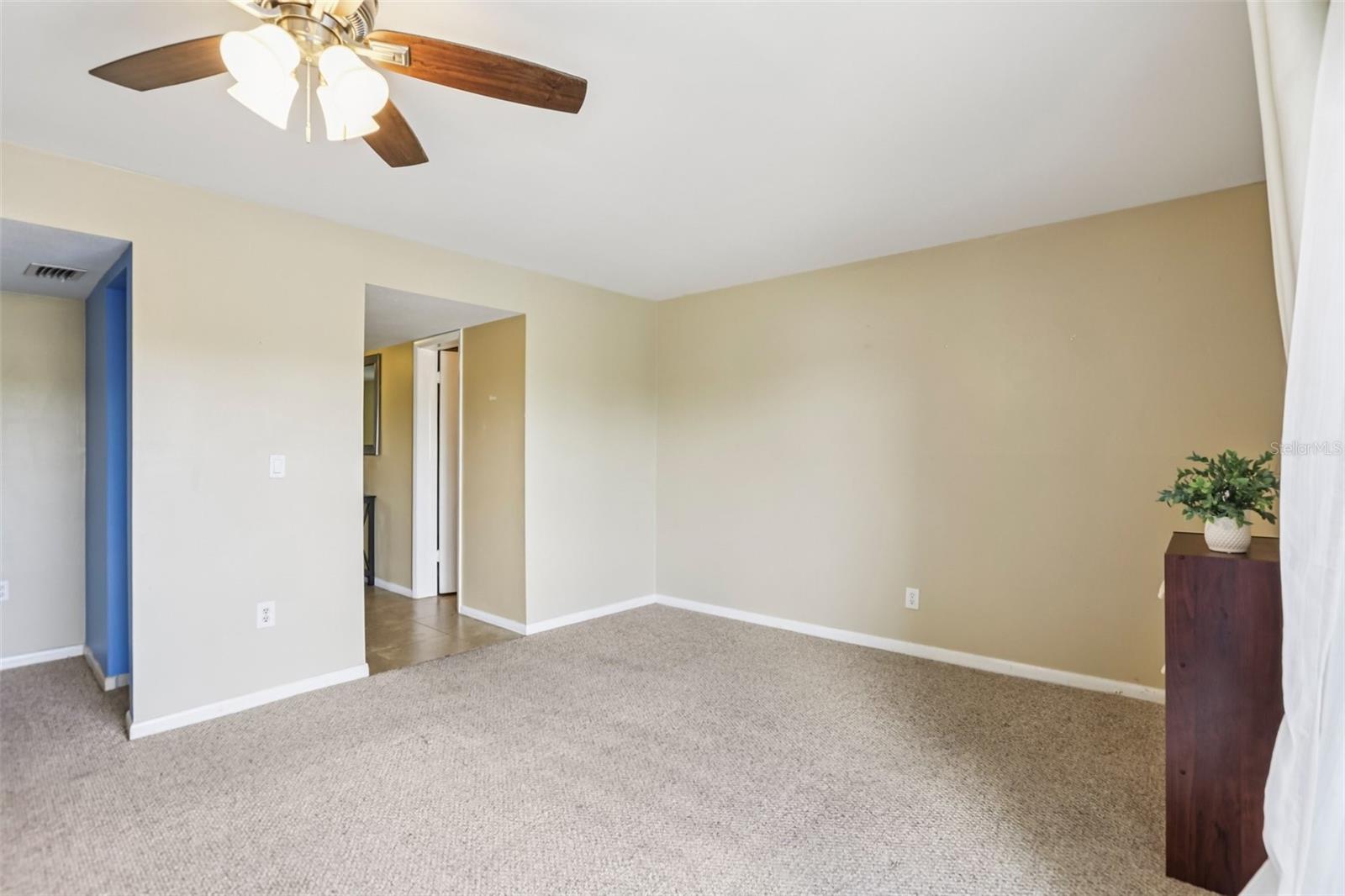 6325 NEWTOWN CIR #25B2, TAMPA, FL, 33615