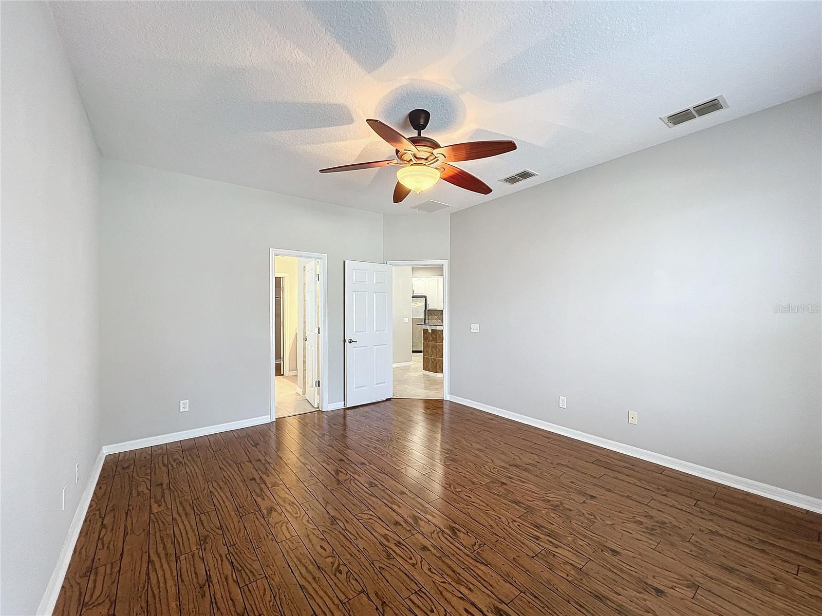 1404 LEXINGTON AVENUE, DAVENPORT, FL, 33837