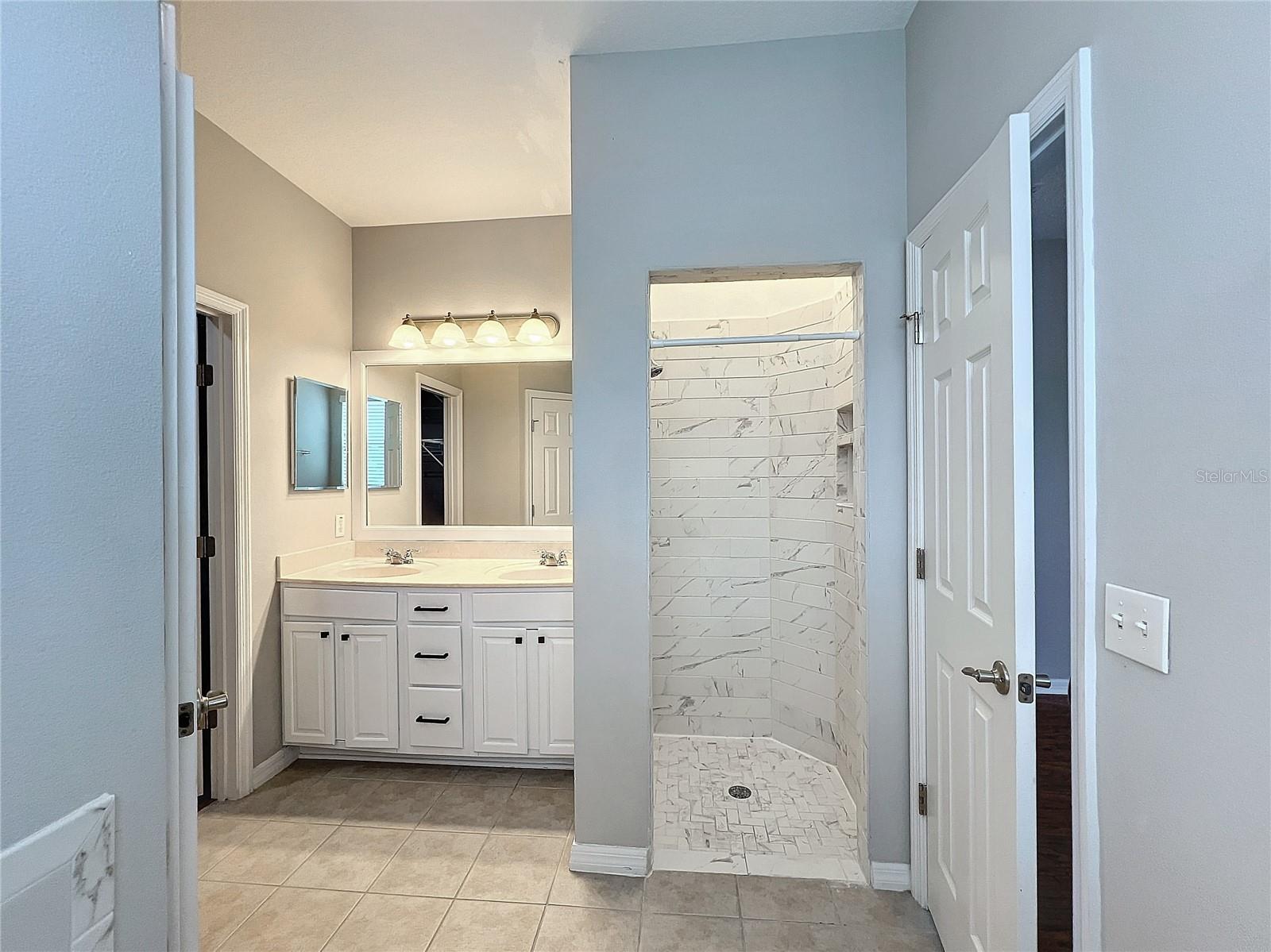 1404 LEXINGTON AVENUE, DAVENPORT, FL, 33837