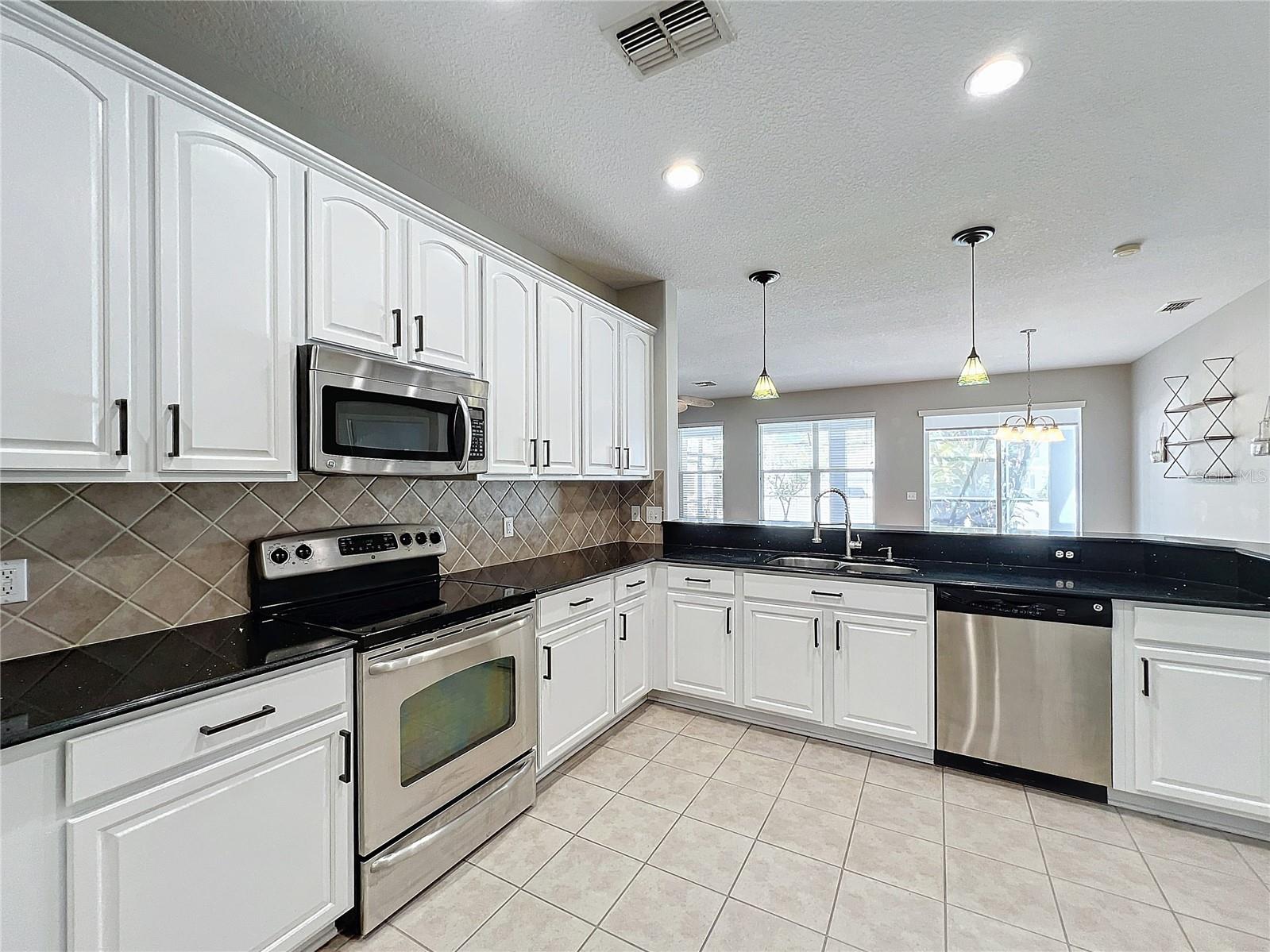 1404 LEXINGTON AVENUE, DAVENPORT, FL, 33837