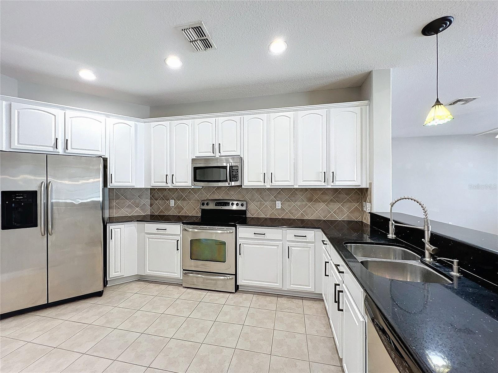 1404 LEXINGTON AVENUE, DAVENPORT, FL, 33837