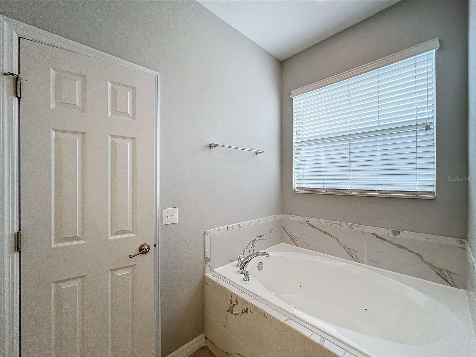 1404 LEXINGTON AVENUE, DAVENPORT, FL, 33837