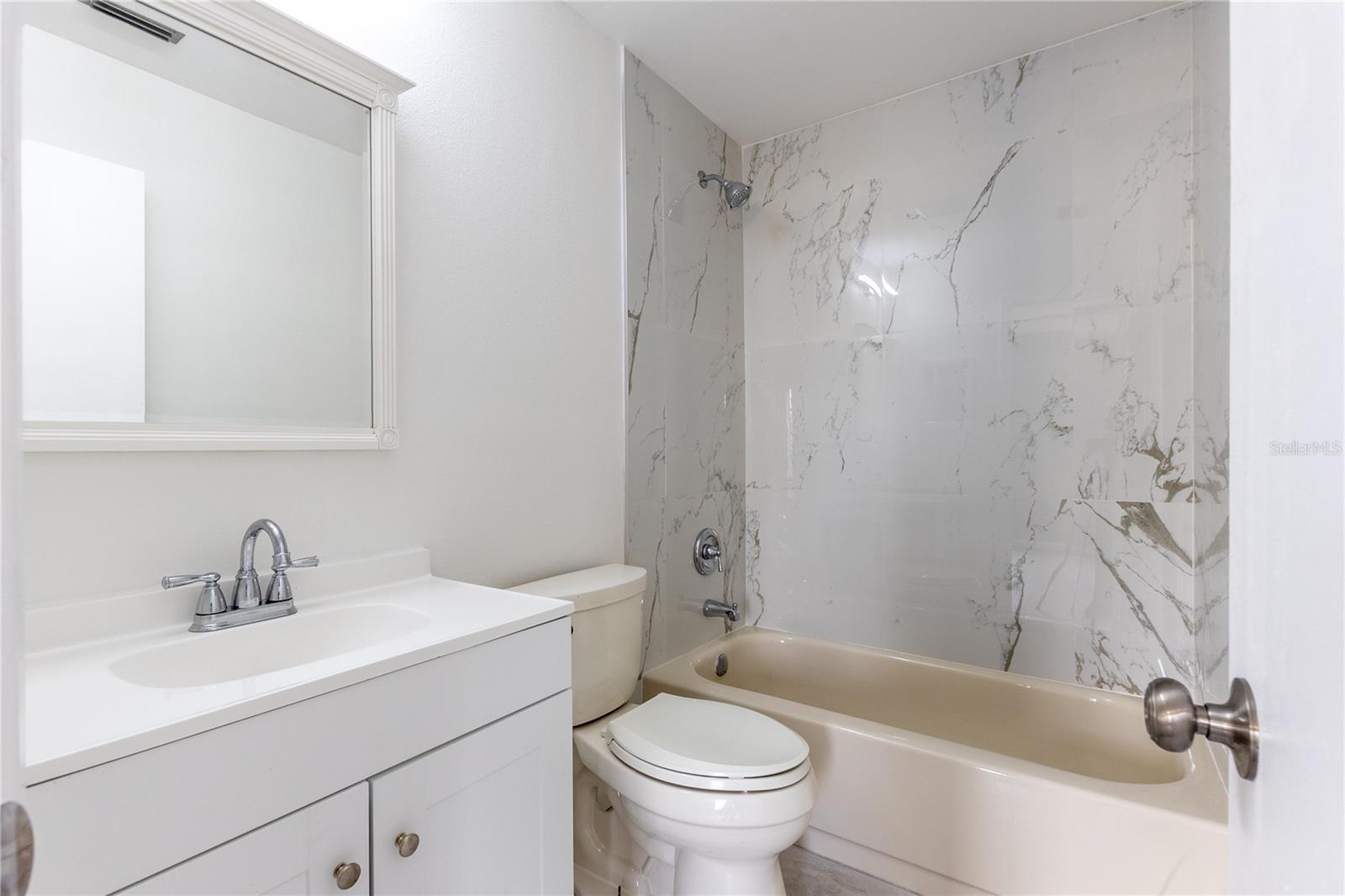 13907 FLETCHERS MILL DR, TAMPA, FL, 33613