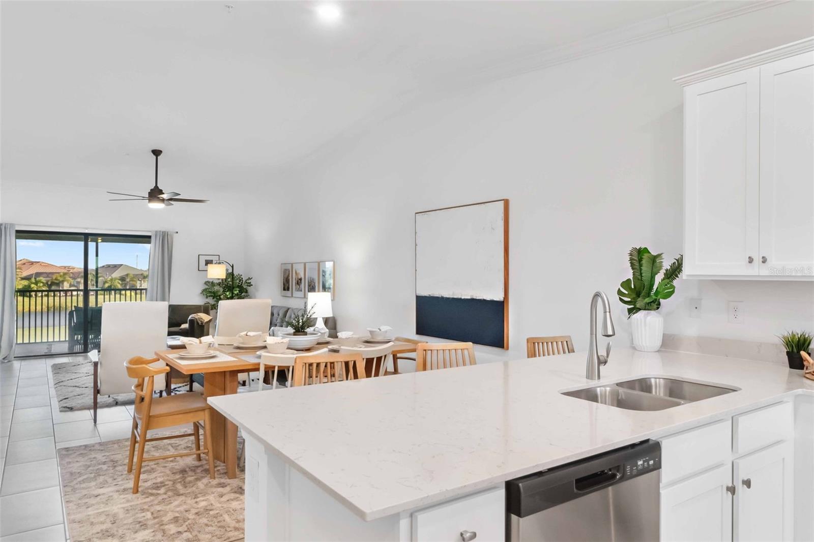 5695 PALMER CIR #202, BRADENTON, FL, 34211