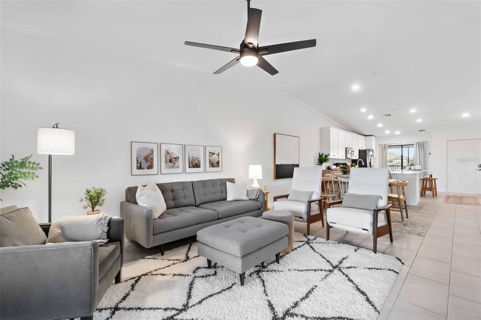 5695 PALMER CIR #202, BRADENTON, FL, 34211