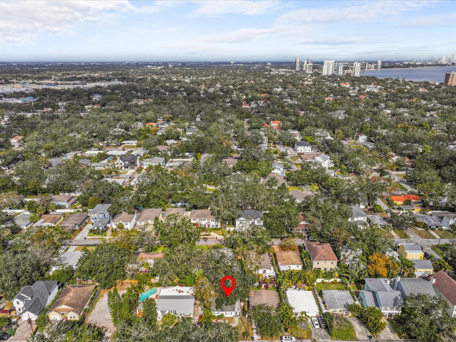 3211 W OAKELLAR AVE, TAMPA, FL, 33611