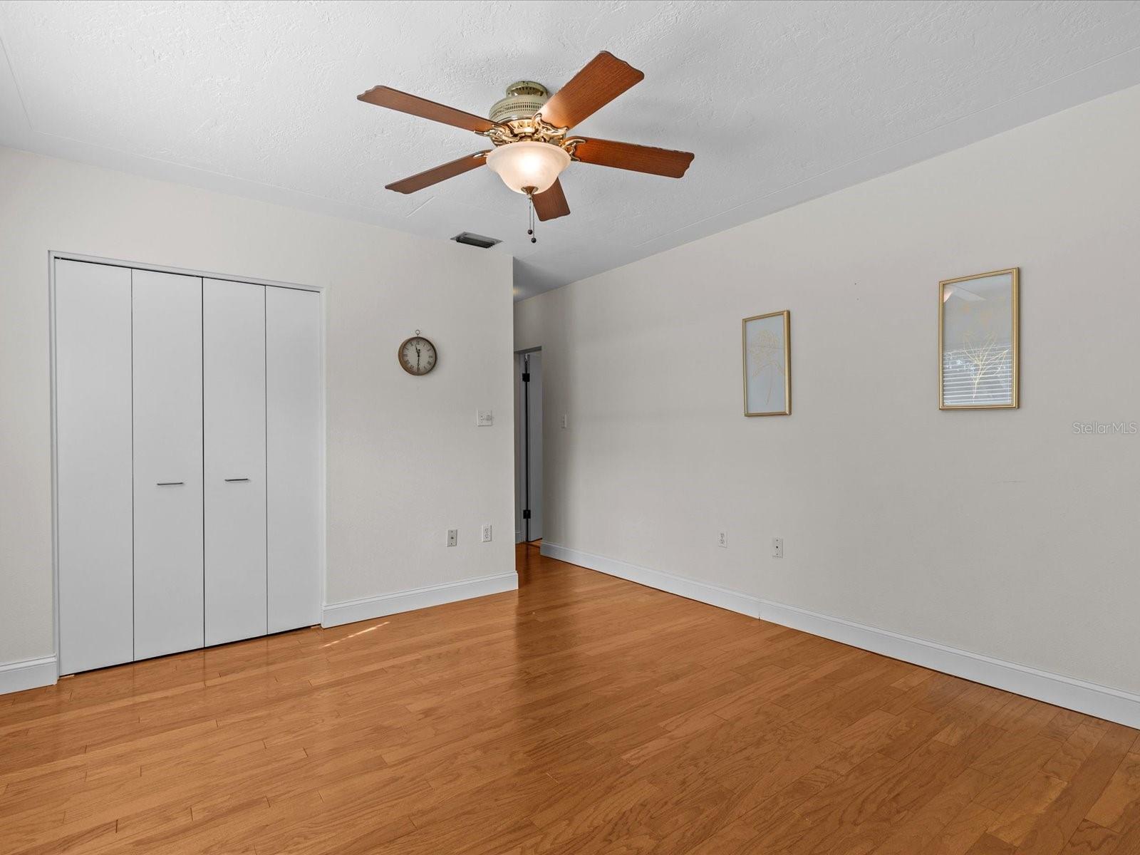 3211 W OAKELLAR AVE, TAMPA, FL, 33611