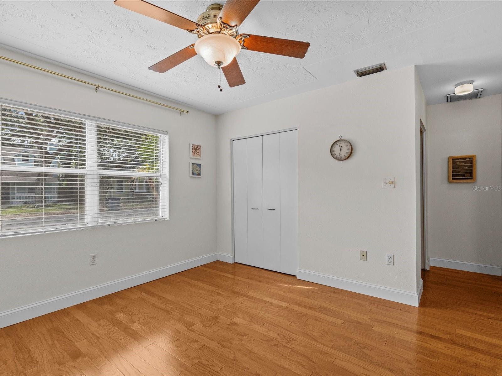 3211 W OAKELLAR AVE, TAMPA, FL, 33611