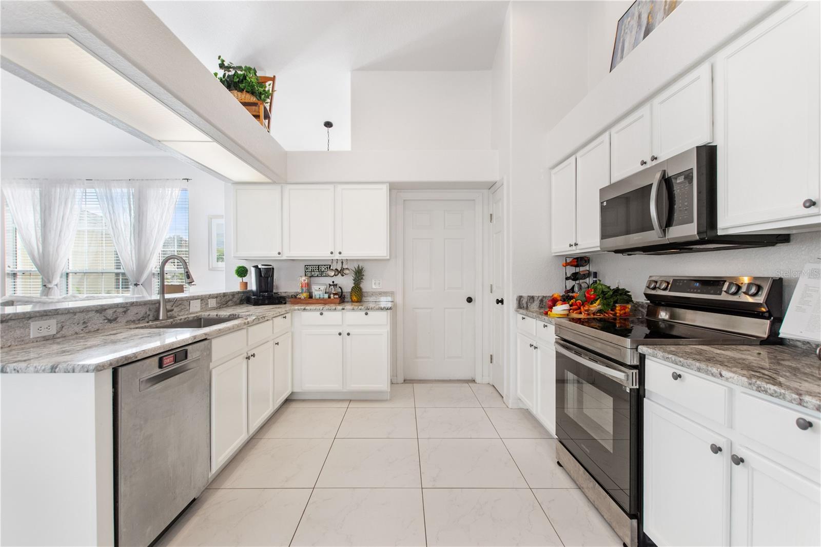 5504 HAMLIN CLOSE RD, DAVENPORT, FL, 33896