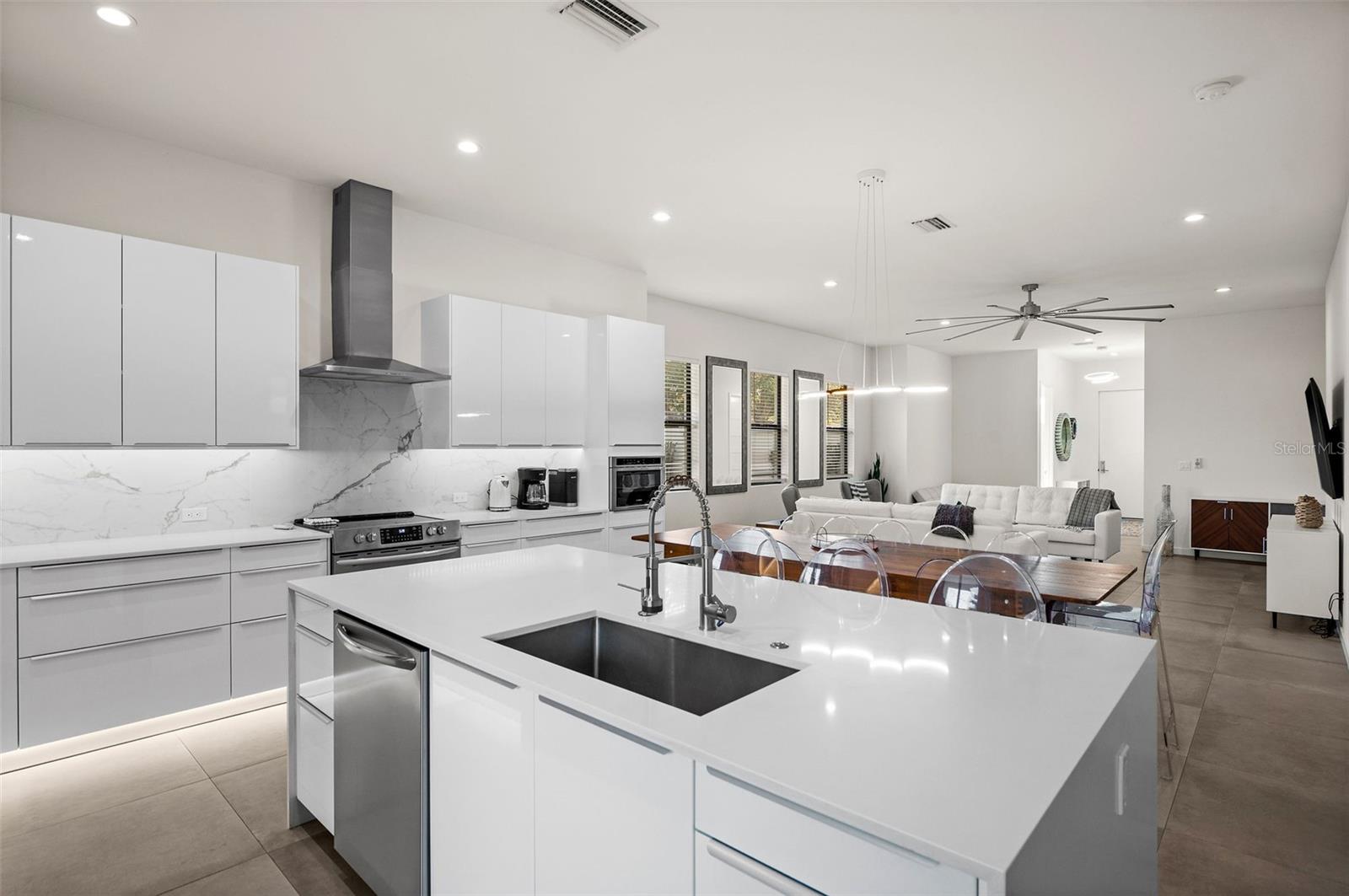 5351 MOELLER AVE, SARASOTA, FL, 34233