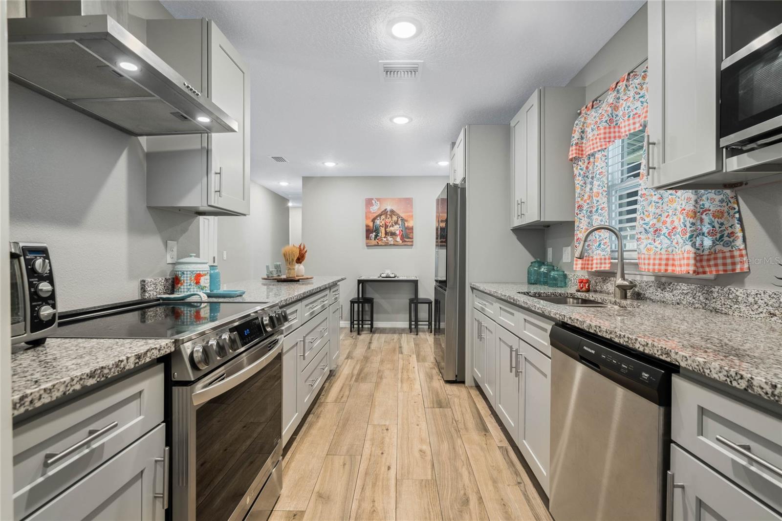 1301 SAND PINE AVE, OCOEE, FL, 34761