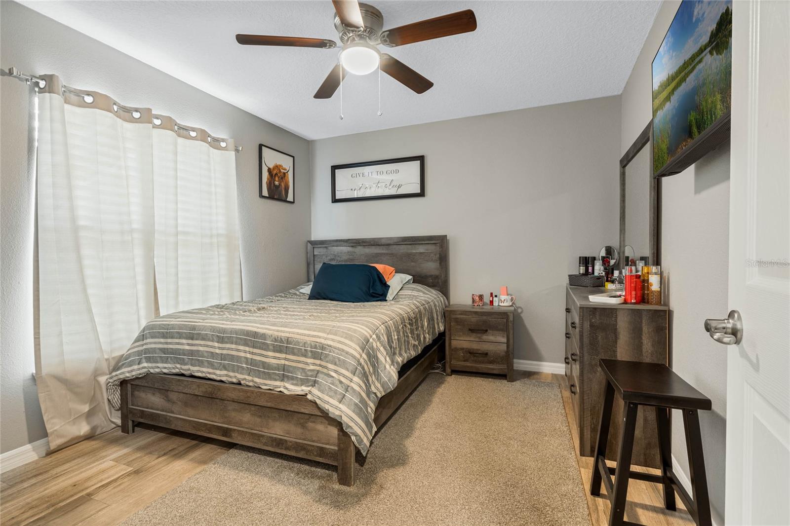 1301 SAND PINE AVE, OCOEE, FL, 34761