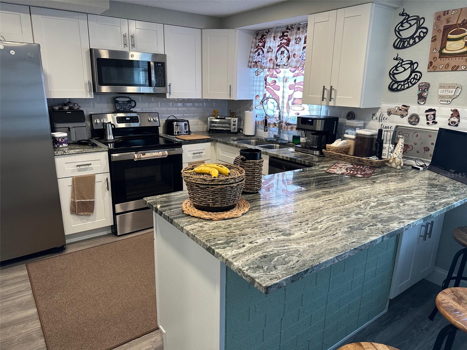 2152 ARCADIA RD, HOLIDAY, FL, 34690