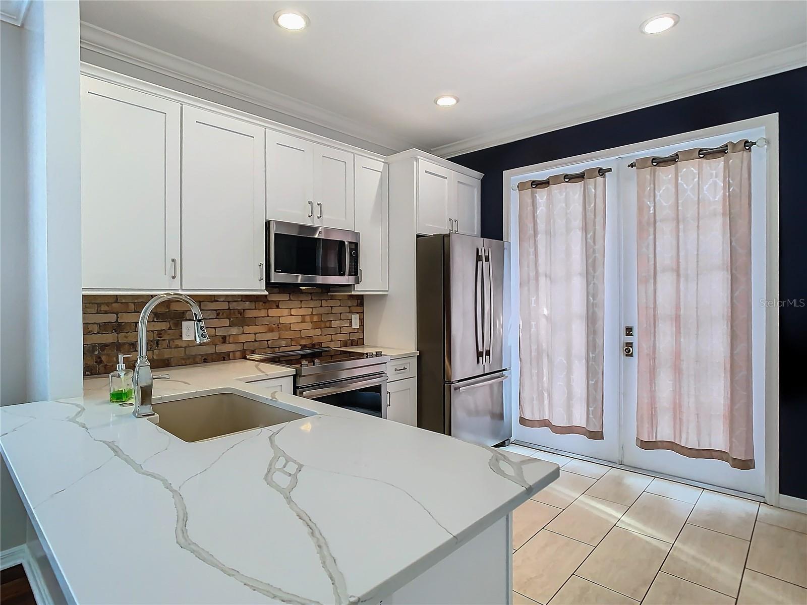333 N FOREST AVE, ORLANDO, FL, 32803