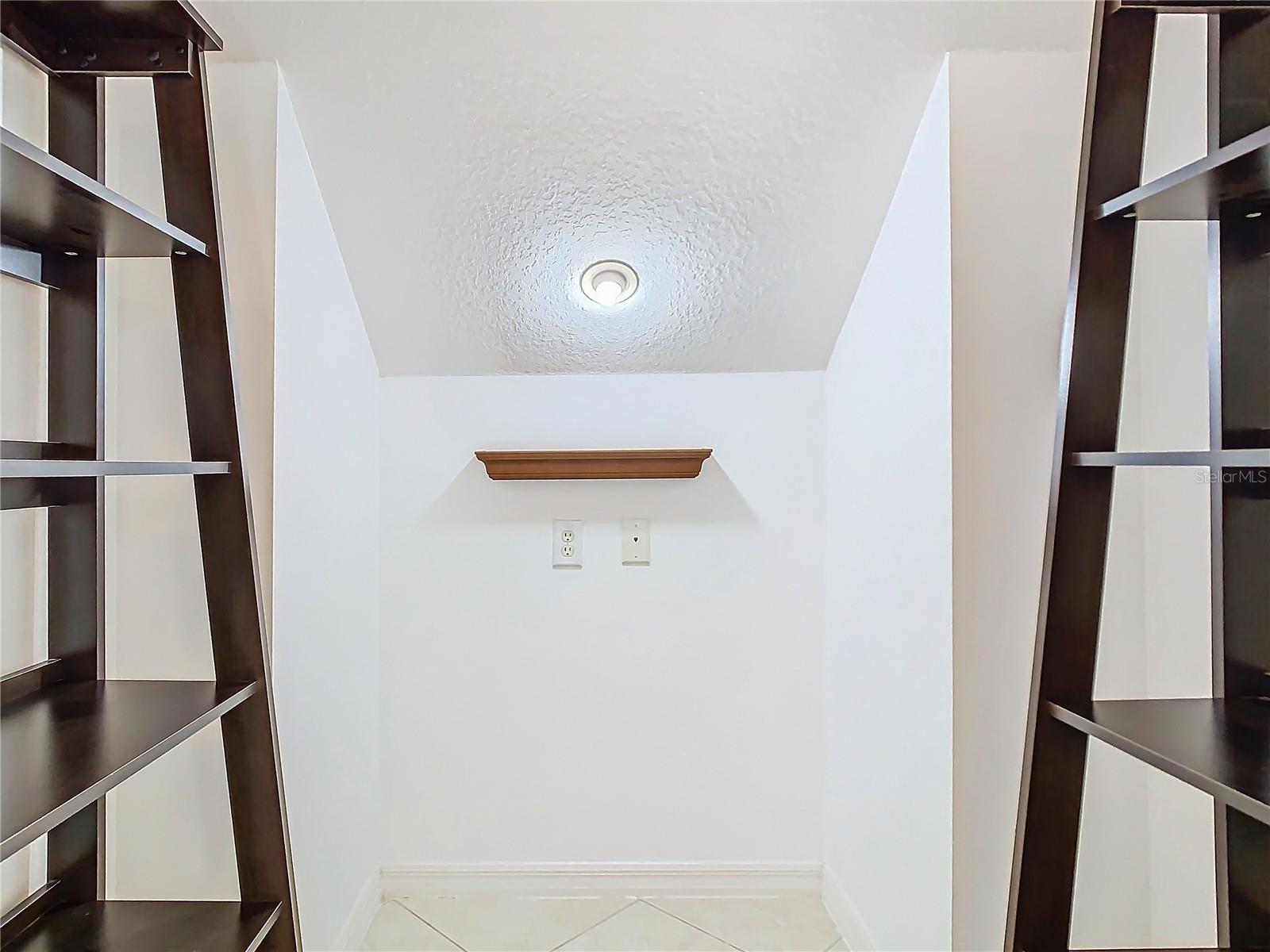 333 N FOREST AVE, ORLANDO, FL, 32803