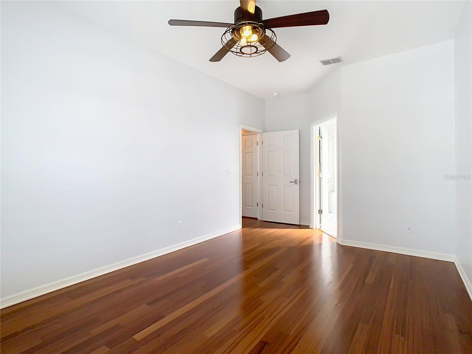 333 N FOREST AVE, ORLANDO, FL, 32803