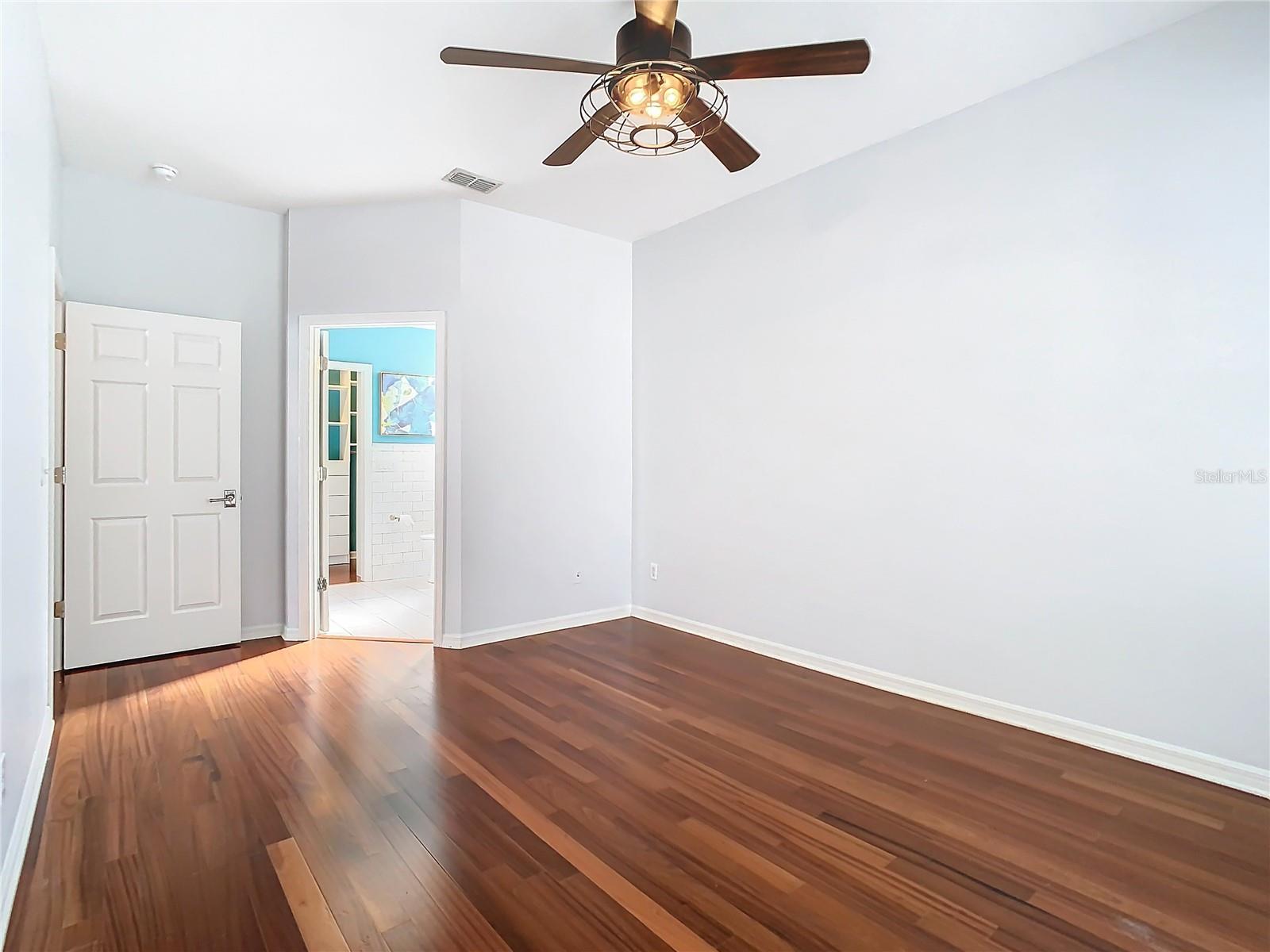333 N FOREST AVE, ORLANDO, FL, 32803