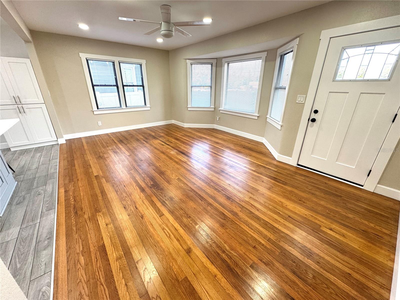 2720 9TH AVE N, ST PETERSBURG, FL, 33713