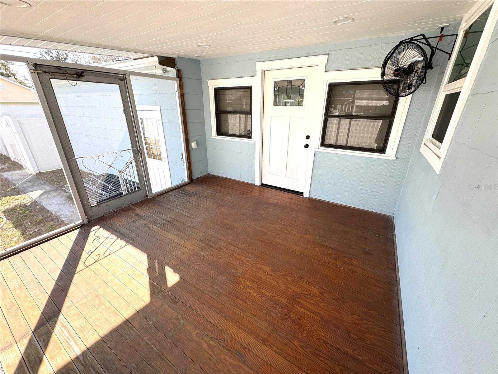 2720 9TH AVE N, ST PETERSBURG, FL, 33713