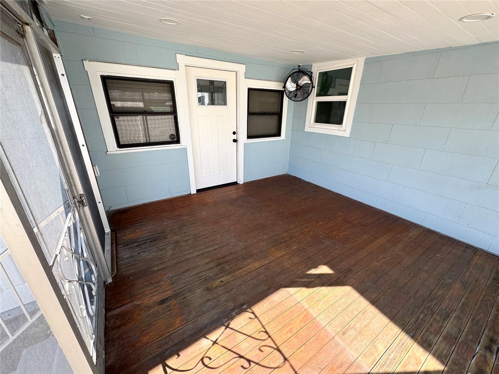 2720 9TH AVE N, ST PETERSBURG, FL, 33713