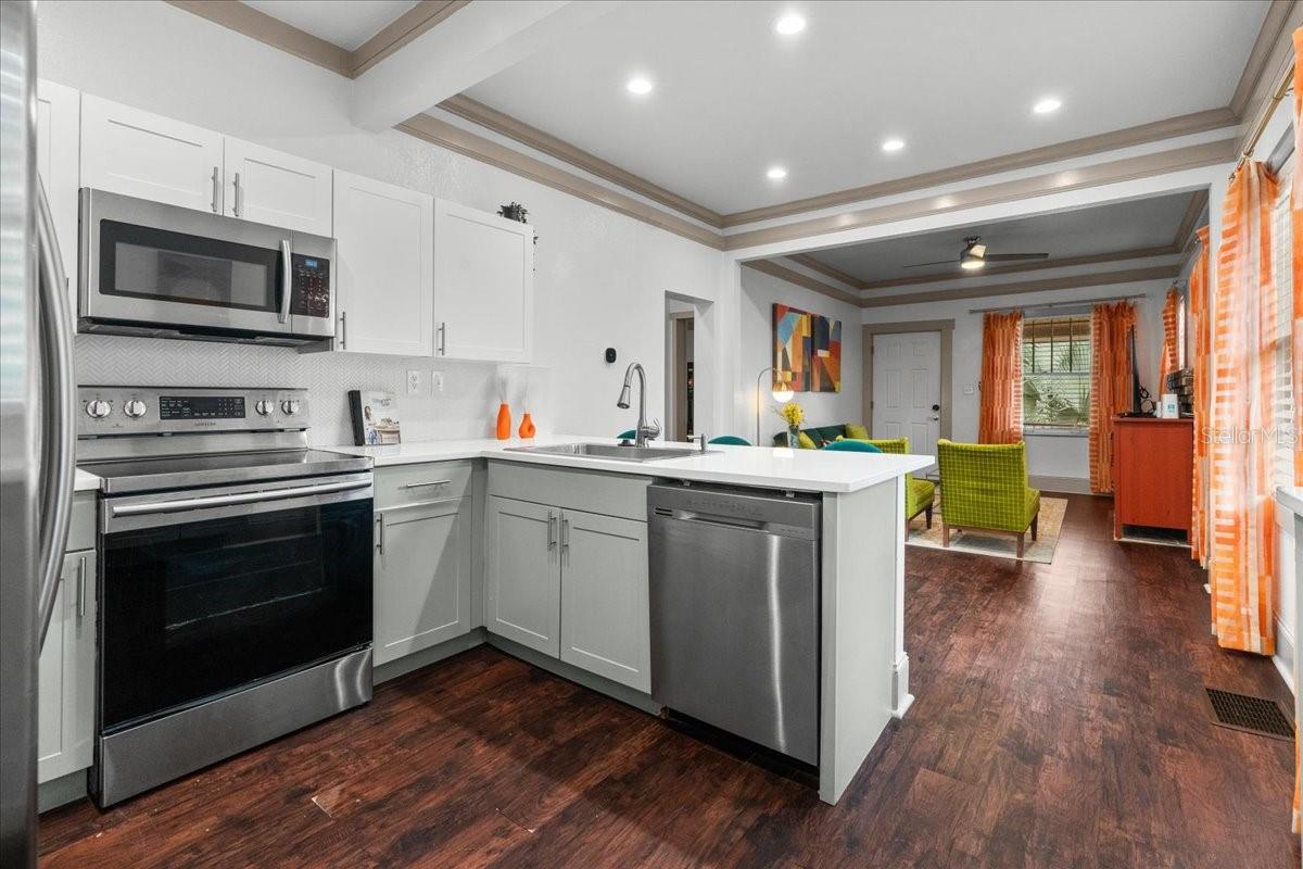 415 N SHINE AVE, ORLANDO, FL, 32803