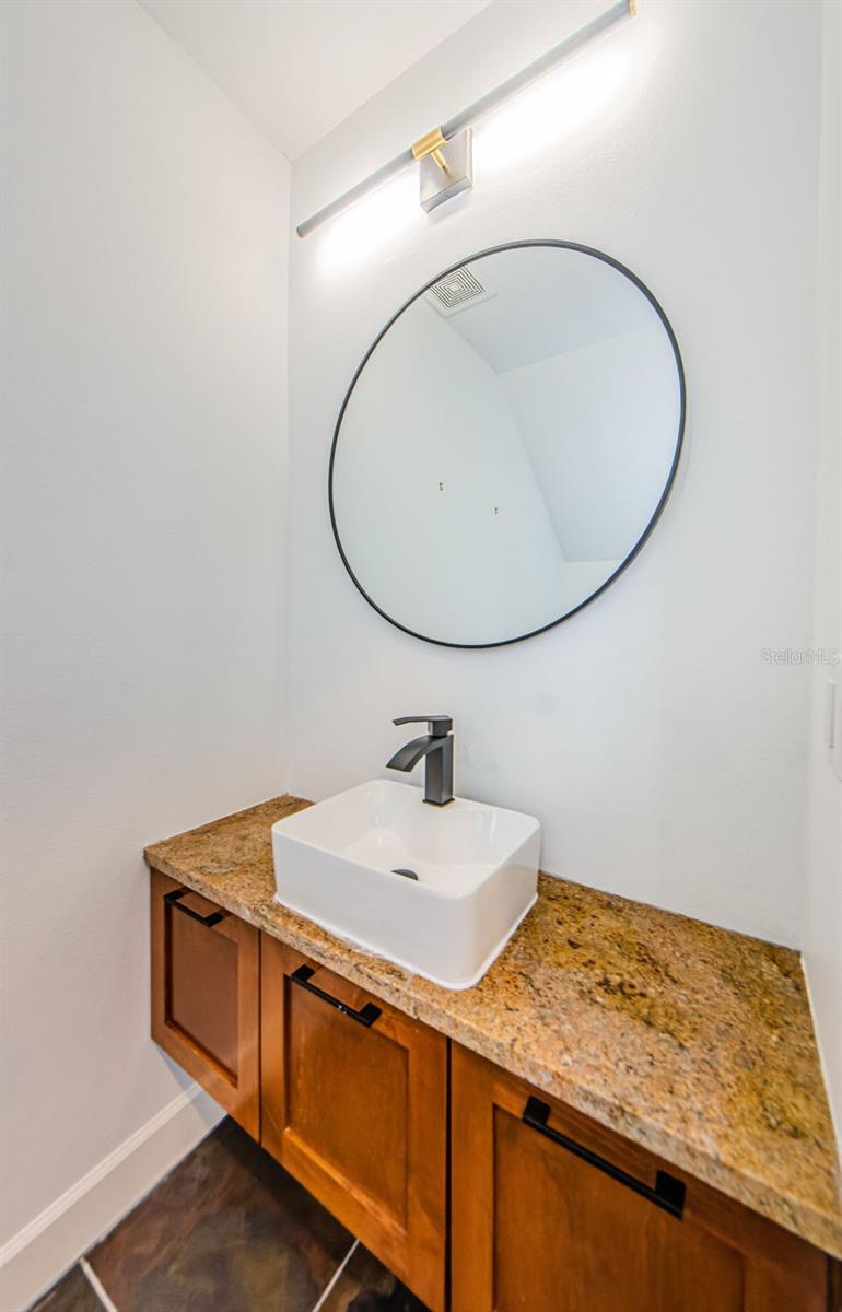 1002 CHANNELSIDE DR #3C, TAMPA, FL, 33602