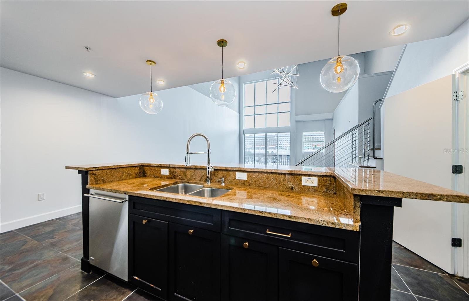 1002 CHANNELSIDE DR #3C, TAMPA, FL, 33602