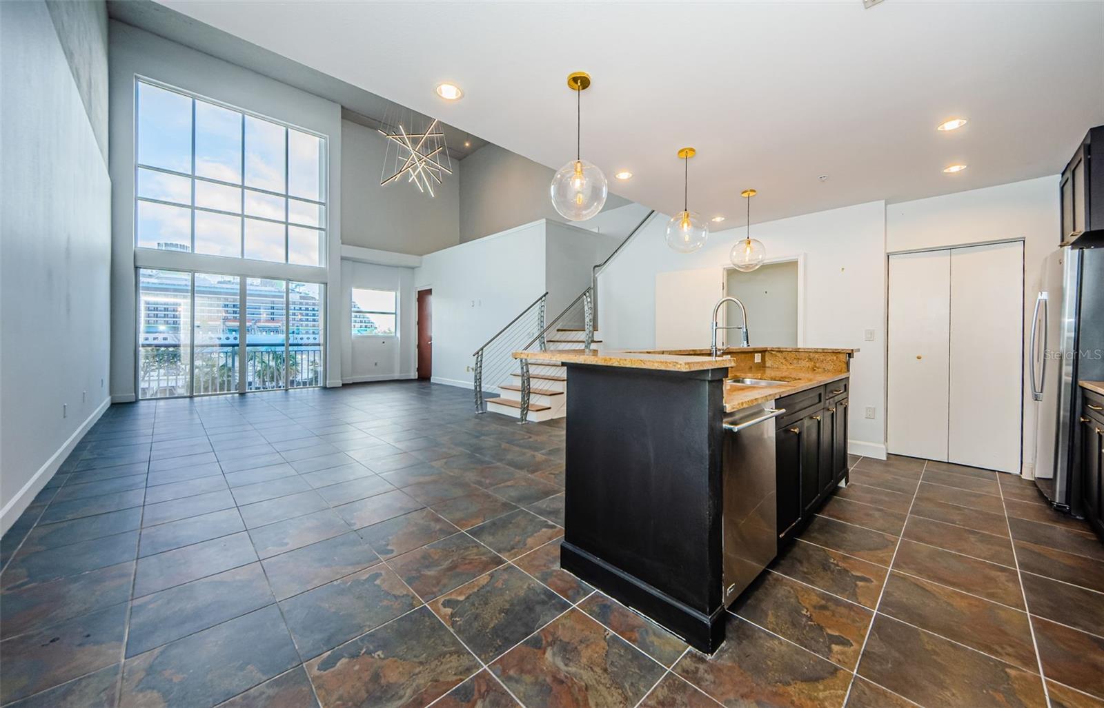 1002 CHANNELSIDE DR #3C, TAMPA, FL, 33602