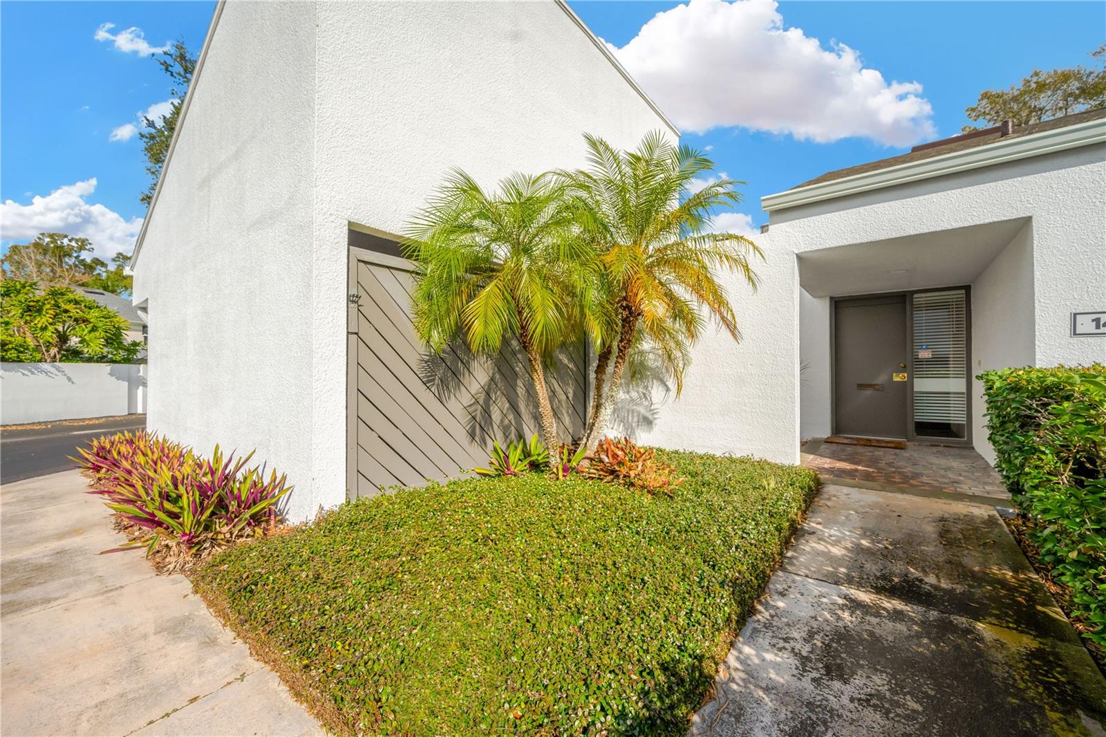 14221 CYPRESS CIR #14221, TAMPA, FL, 33618