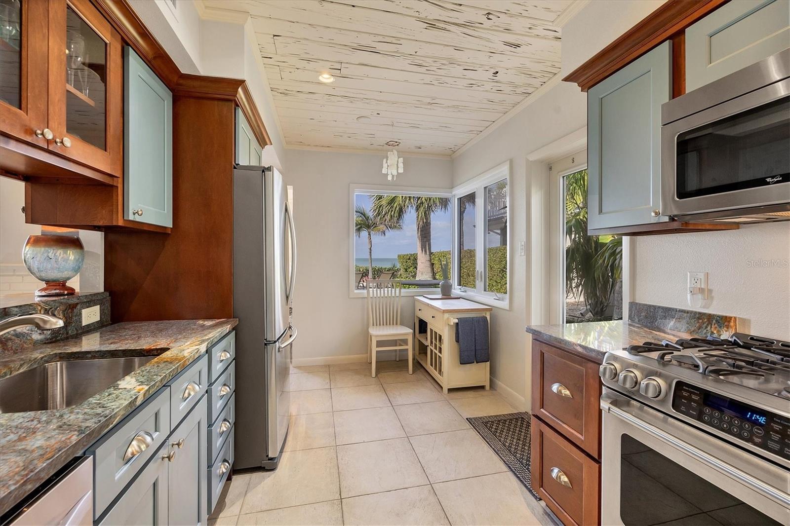 325 CASEY KEY RD, NOKOMIS, FL, 34275