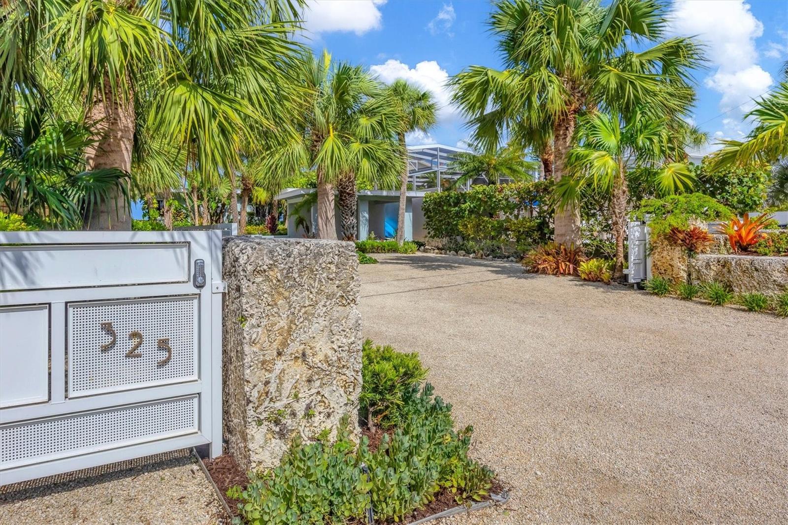 325 CASEY KEY RD, NOKOMIS, FL, 34275