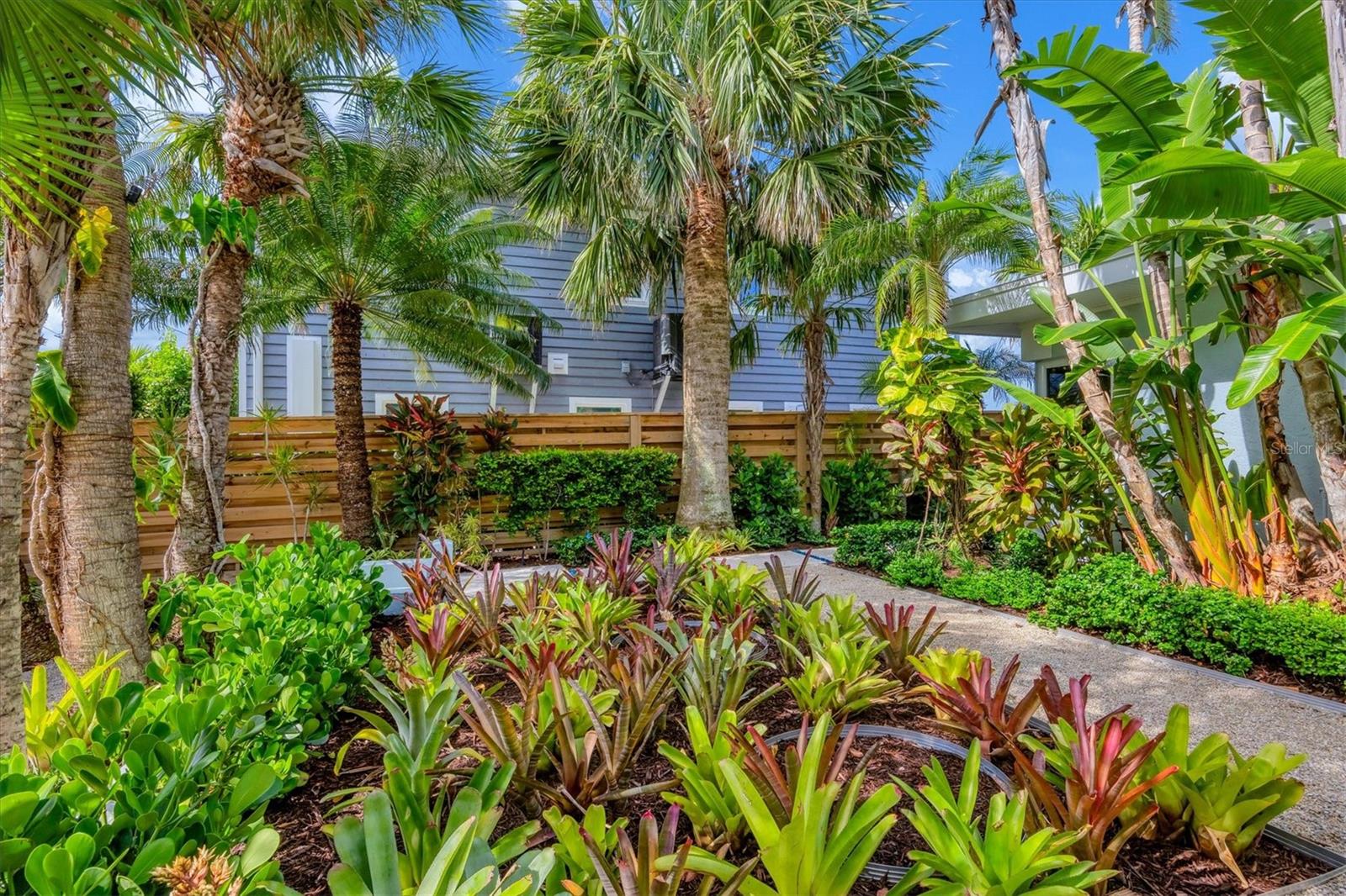 325 CASEY KEY RD, NOKOMIS, FL, 34275