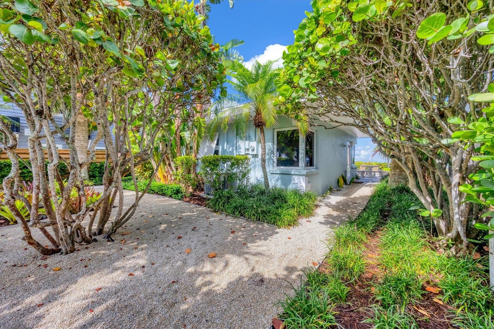 325 CASEY KEY RD, NOKOMIS, FL, 34275