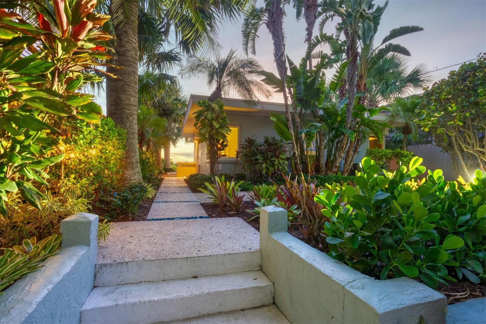325 CASEY KEY RD, NOKOMIS, FL, 34275