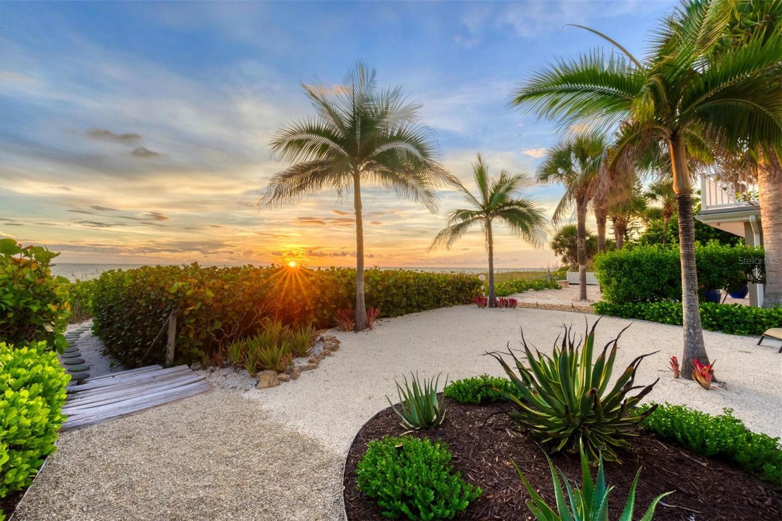 325 CASEY KEY RD, NOKOMIS, FL, 34275