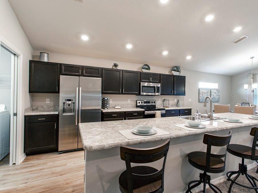 1048 MOUNTAIN FLOWER, DAVENPORT, FL, 33837