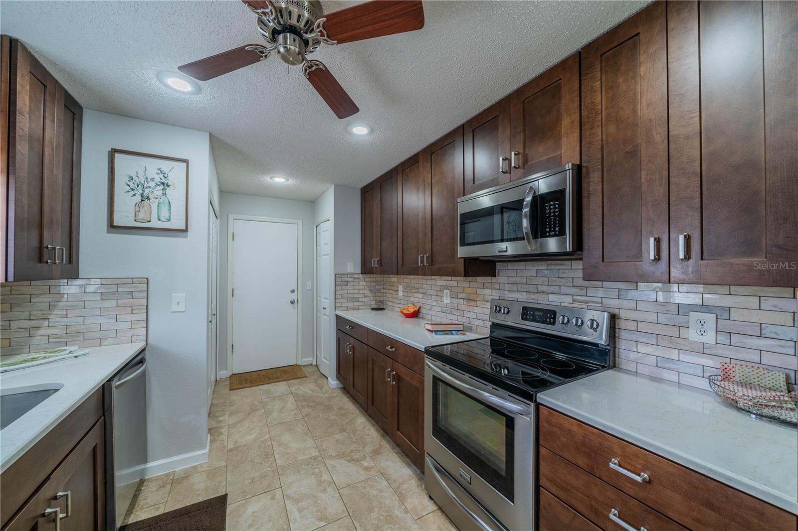 2308 OLIVE BRANCH DR, SUN CITY CENTER, FL, 33573