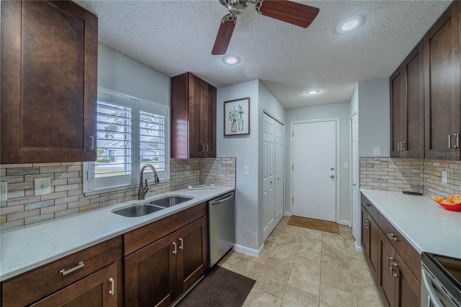 2308 OLIVE BRANCH DR, SUN CITY CENTER, FL, 33573